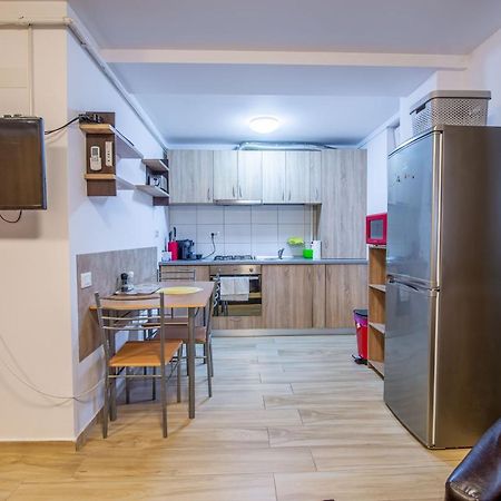 Studio Residence Militari M5 Chiajna Bagian luar foto