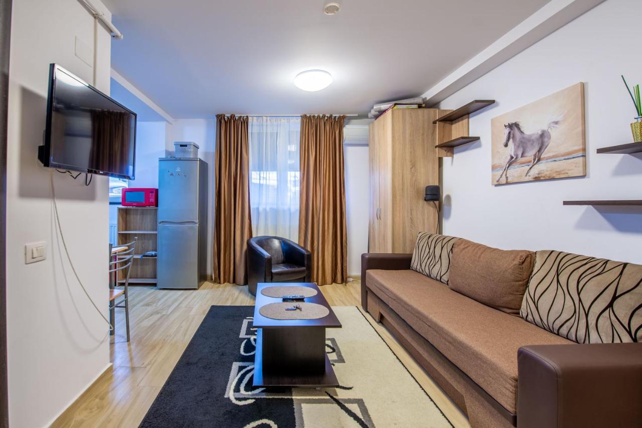 Studio Residence Militari M5 Chiajna Bagian luar foto