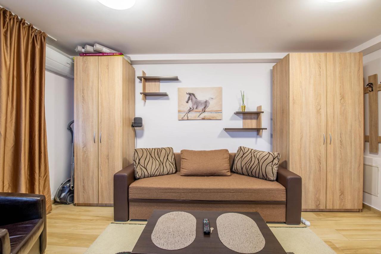 Studio Residence Militari M5 Chiajna Bagian luar foto