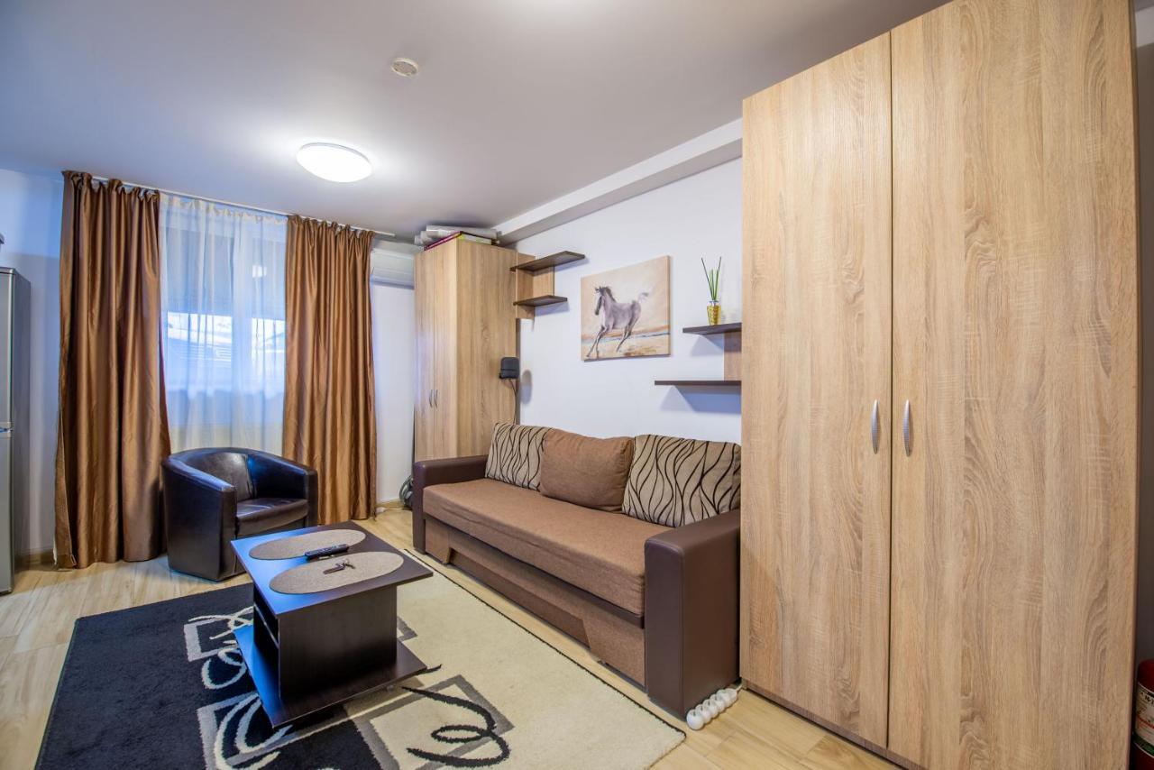 Studio Residence Militari M5 Chiajna Bagian luar foto