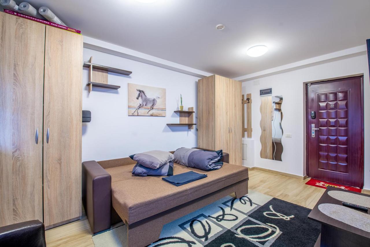 Studio Residence Militari M5 Chiajna Bagian luar foto