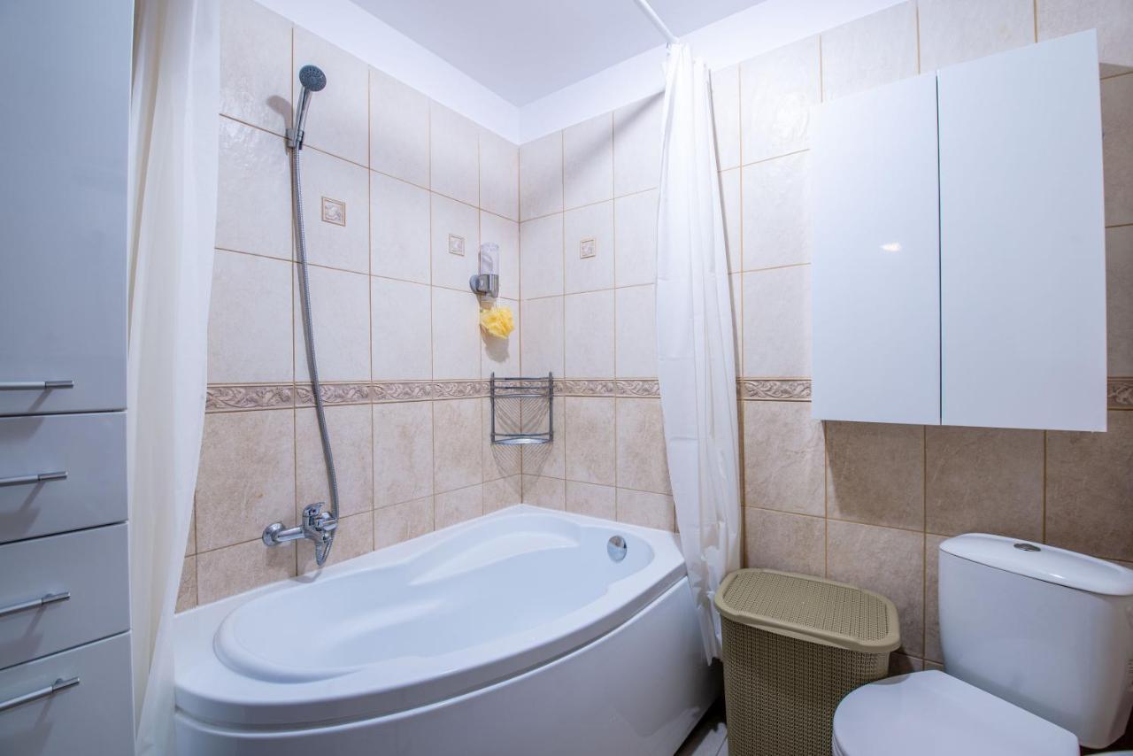 Studio Residence Militari M5 Chiajna Bagian luar foto