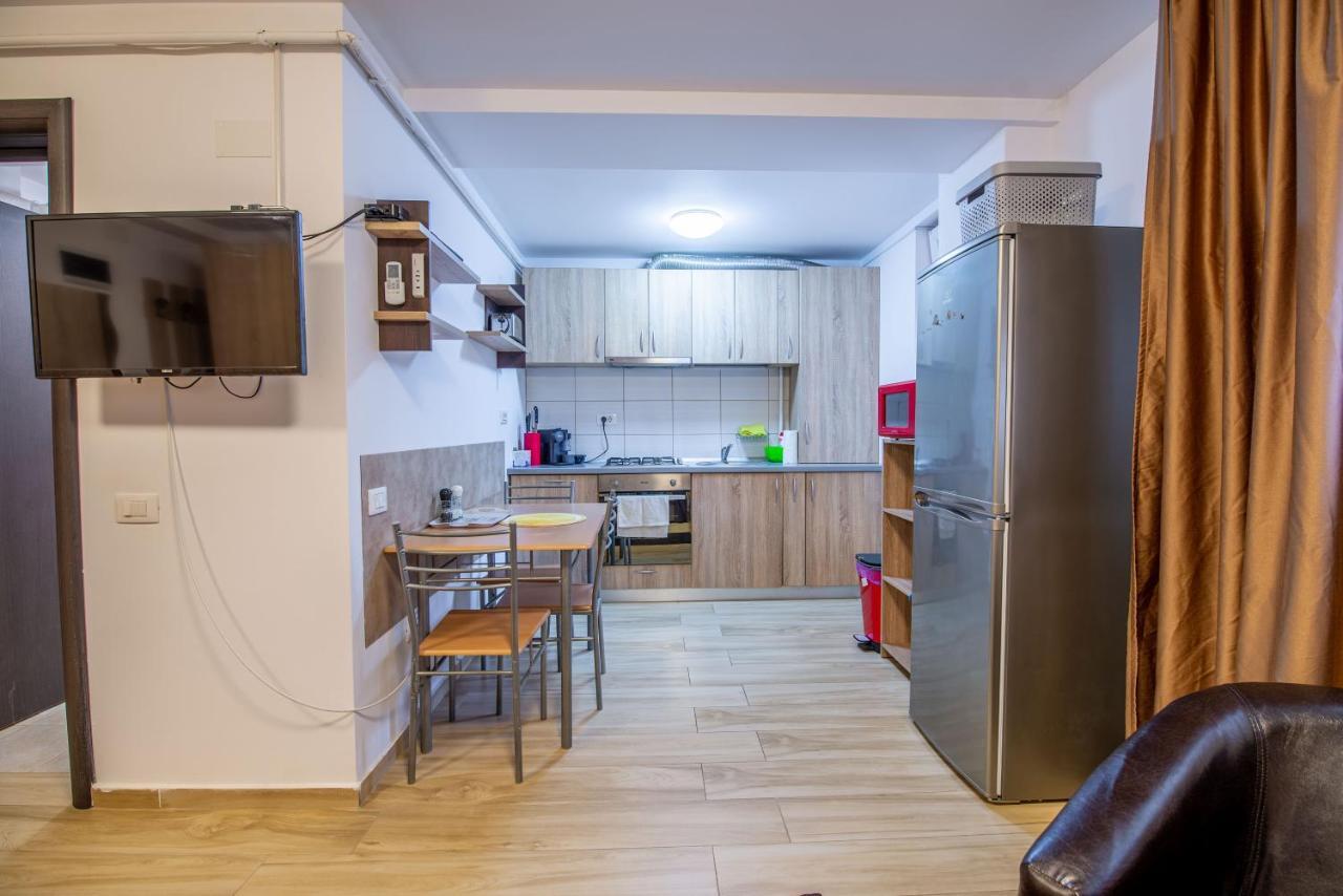Studio Residence Militari M5 Chiajna Bagian luar foto